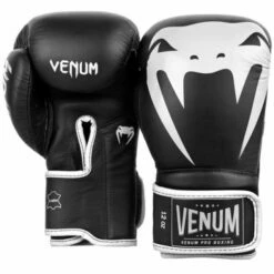 Venum Giant 2.0 Pro Boxing Gloves - Velcro