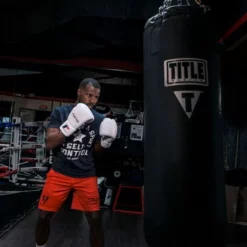 TITLE Traditional Heavy Punchbag -Venum Sales title traditional heavy punchbag 4